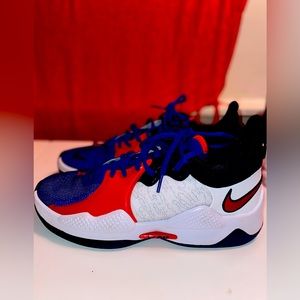 Nike PG 5 8.5 men/10.5 women